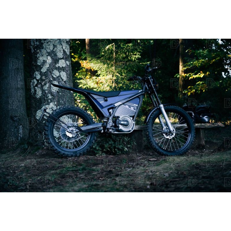 MOTO TRIAL EM ESCAPE SE 2027