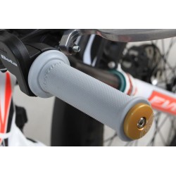 Revetement soft RENTHAL ouvert au bout gris clair G147