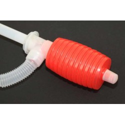 Pompe essence pour faire le plein proprement