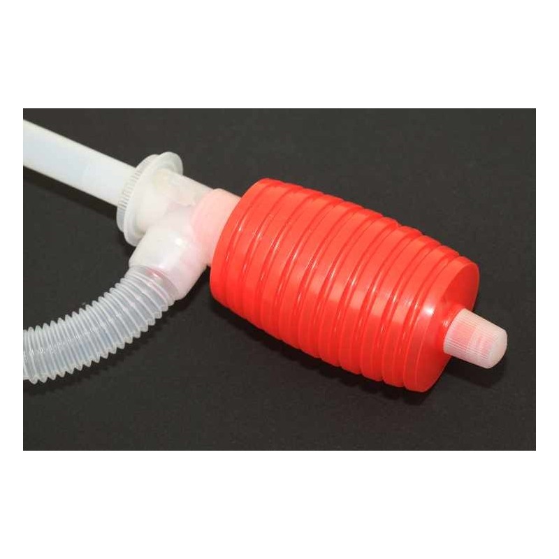 Pompe essence pour faire le plein proprement