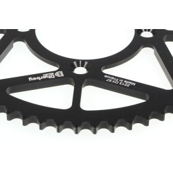 Couronne 4 trous DHERBEY MOTO SCORPA Tys/ty 428 noir
