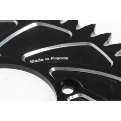 Couronne 4 trous fermée DHERBEY MOTO noir