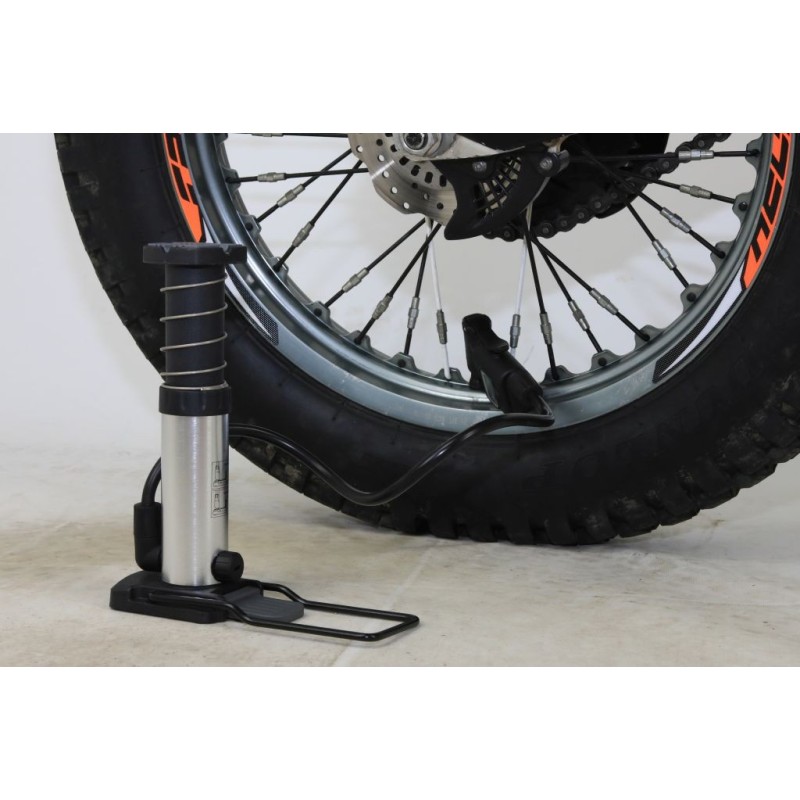 Pompe à pied GASGAS avec manomètre digital