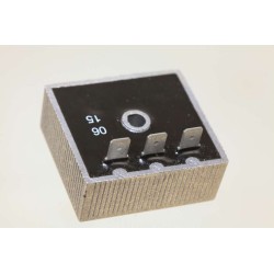Regulateur tension et...