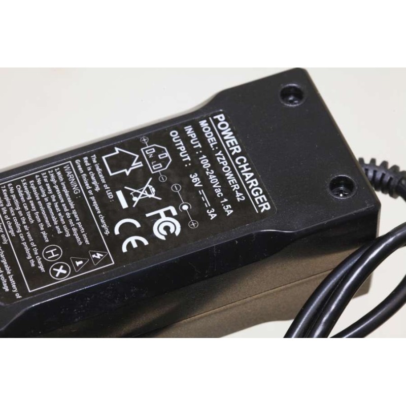 Chargeur secteur MECATECNO T12 36v