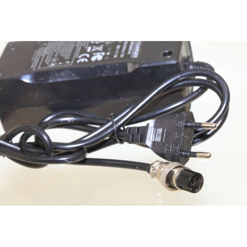 Chargeur secteur MECATECNO T12 36v