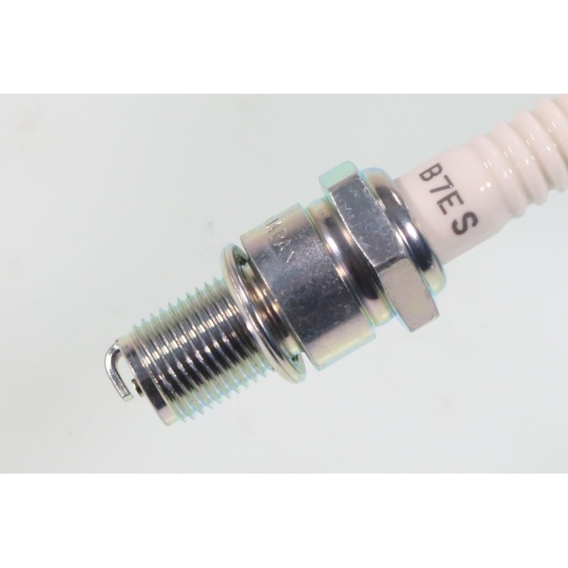 Bougie BETA rev 50 NGK B7ES