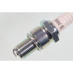 Bougie BETA 125 alp 1999 et FANTIC FM301