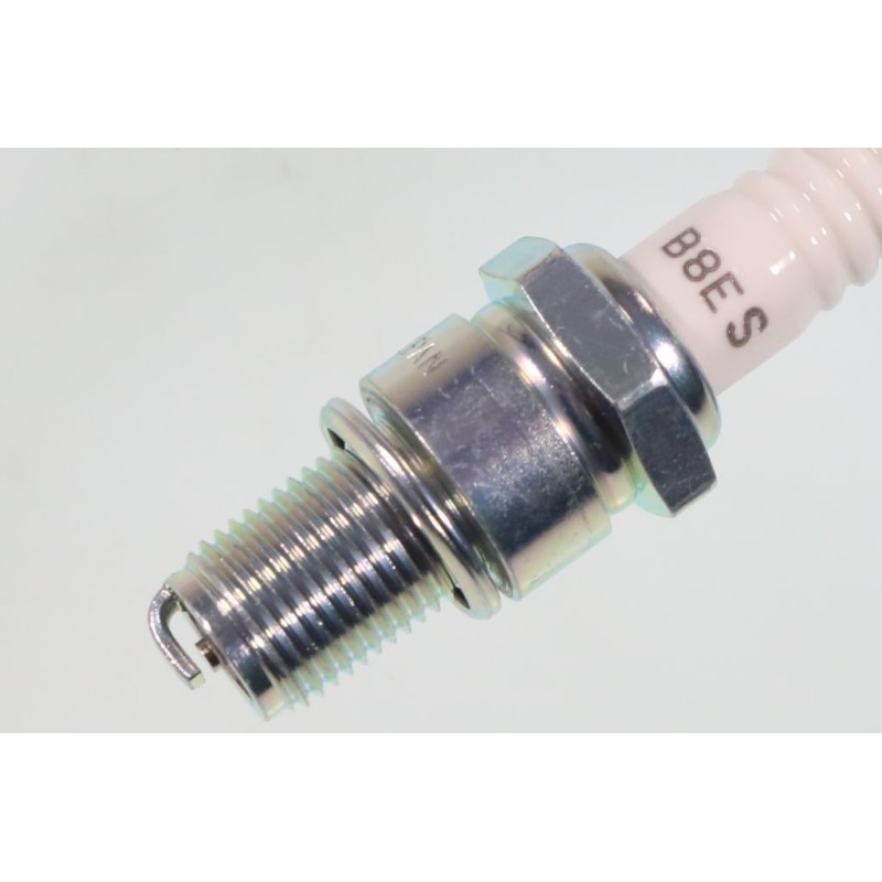 Bougie BETA 125 alp 1999 et FANTIC FM301