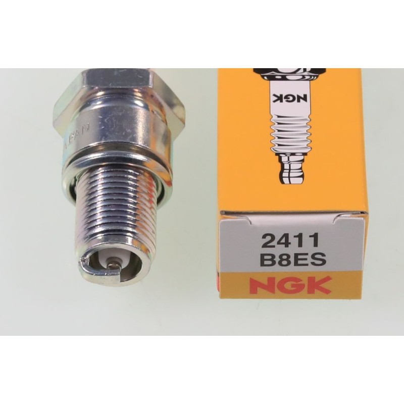 Bougie BETA 125 alp 1999 et FANTIC FM301