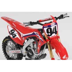 Miniature moto HONDA HRC CRF 450 R N°94 Ken Roczen 1/6e