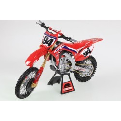 Miniature moto HONDA HRC CRF 450 R N°94 Ken Roczen 1/6e