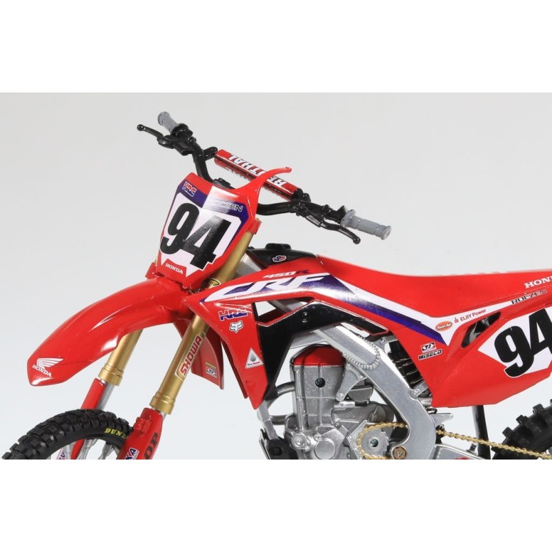 Miniature moto HONDA HRC CRF 450 R N°94 Ken Roczen 1/6e