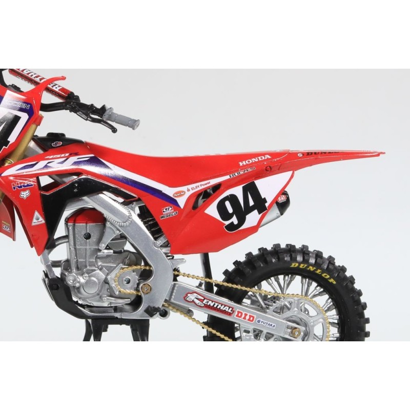 Miniature moto HONDA HRC CRF 450 R N°94 Ken Roczen 1/6e