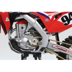 Miniature moto HONDA HRC CRF 450 R N°94 Ken Roczen 1/6e