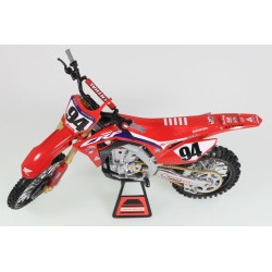 Miniature moto HONDA HRC CRF 450 R N°94 Ken Roczen 1/6e