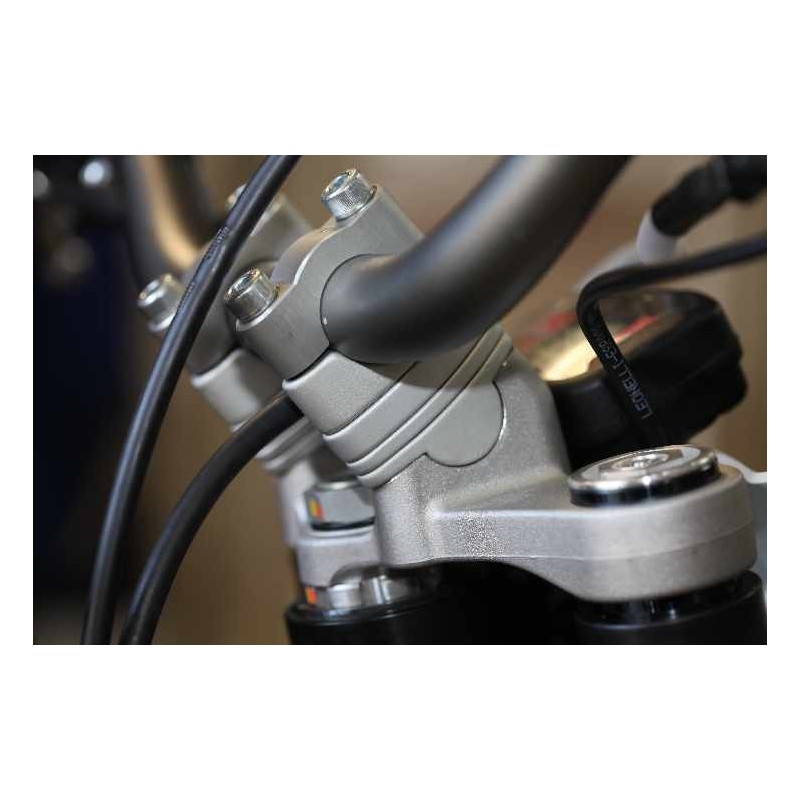 Pontet rehausse guidon avec barre 22.2mm