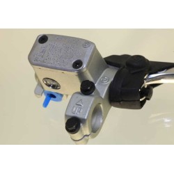 Maitre cylindre frein AV BREMBO gris