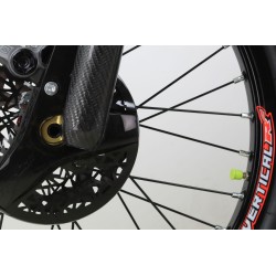 Protection fourche carbone SKC courte Type TECH 