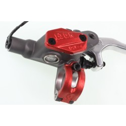 Maitre cylindre frein AV BRAKTEC rouge