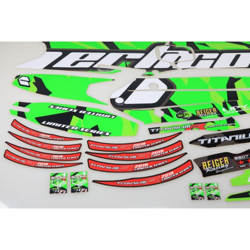 Kit autocollant VERTIGO 2019 titane complet
