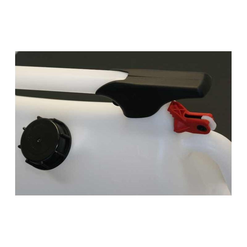 Jerrycan essence plastique 6L rapide et efficace